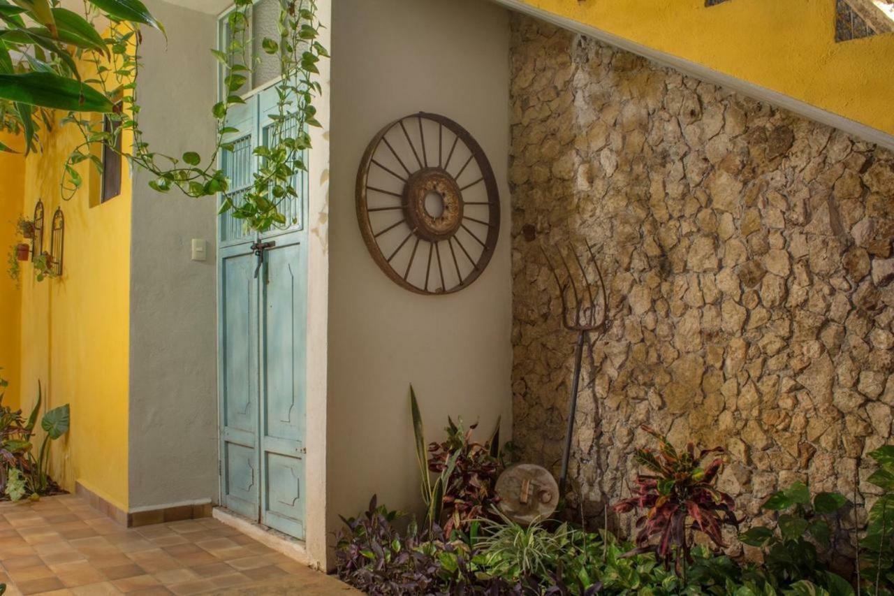 Hotel Boutique Casa Flor de Mayo Mérida Exterior foto